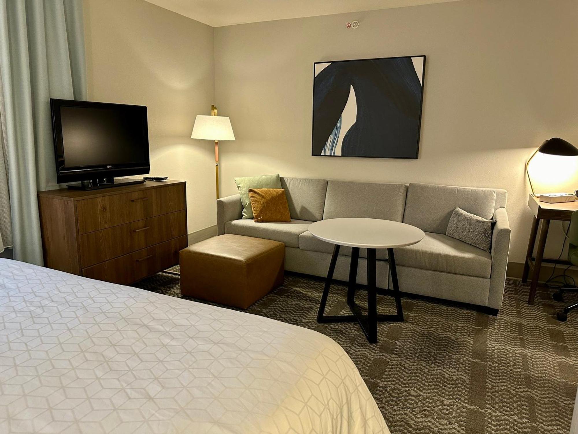 Staybridge Suites Milwaukee West-Oconomowoc By Ihg Bagian luar foto