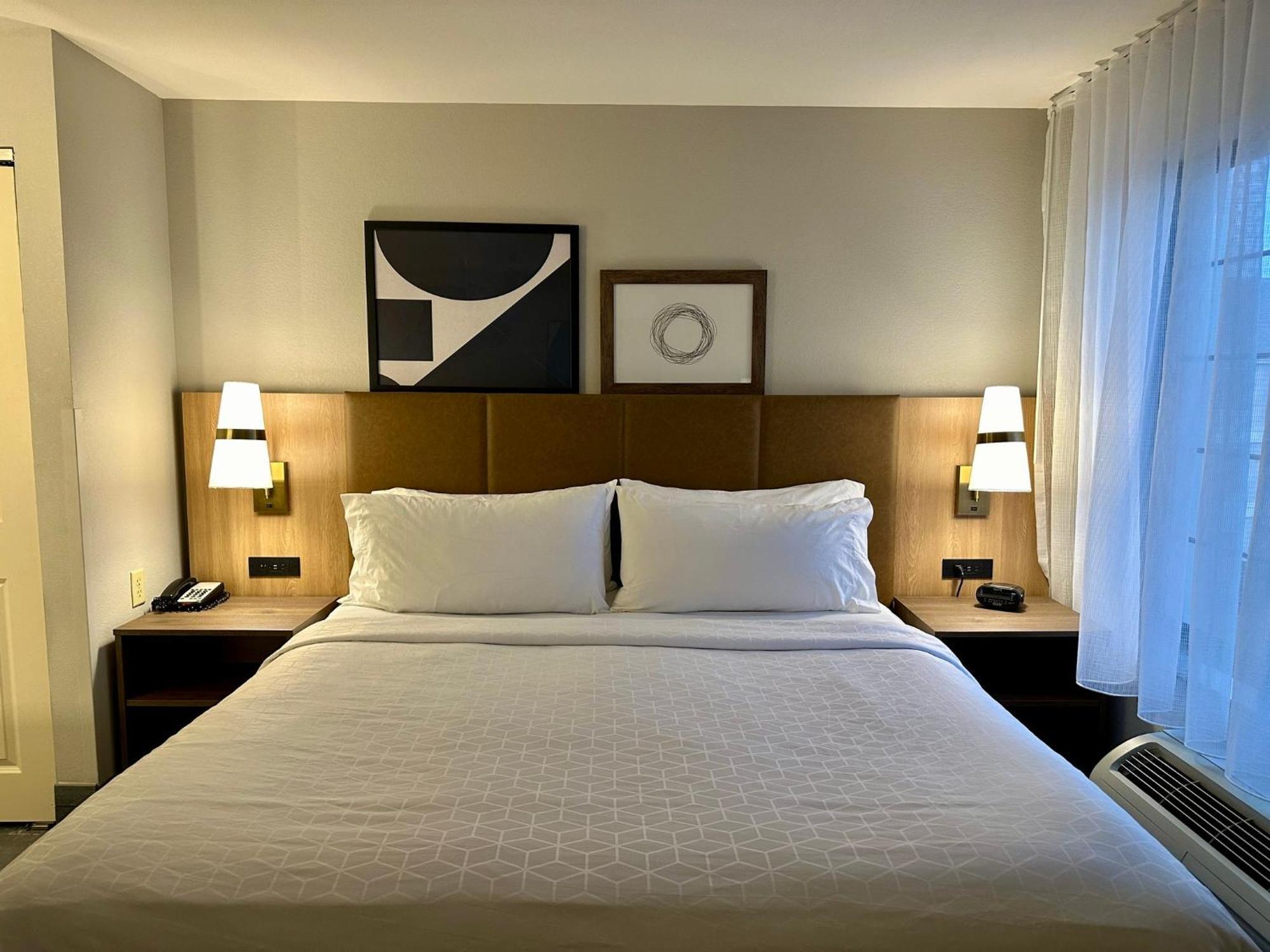 Staybridge Suites Milwaukee West-Oconomowoc By Ihg Bagian luar foto